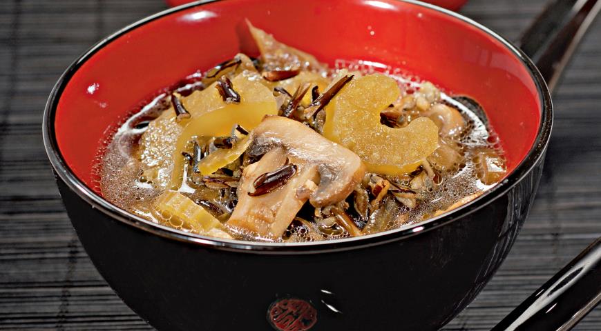 Soup with mushrooms and wild rice 2