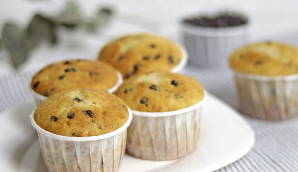 Muffins with chocolate (cupcakes)