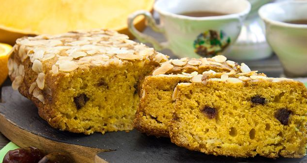 Lean pumpkin-orange cake with dates and almond crust