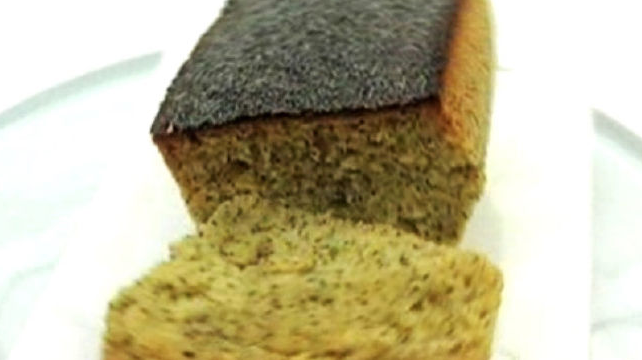 Honey cake with poppy seeds