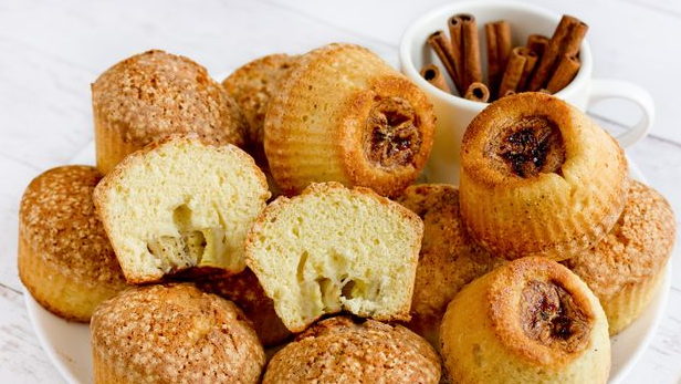 Biscuits with bananas and cinnamon