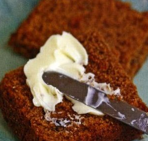 Ginger cake with raisins and almonds