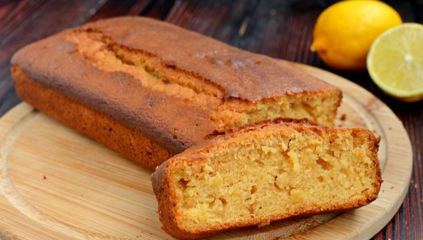 Caramel yogurt cake with lemon, ginger and honey