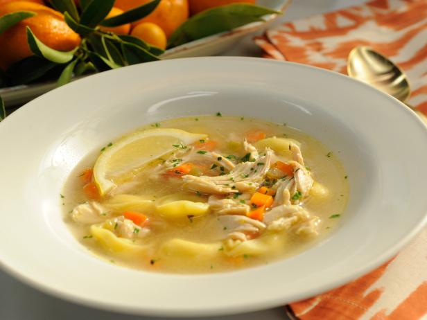 Quick chicken broth with cheese tortellini