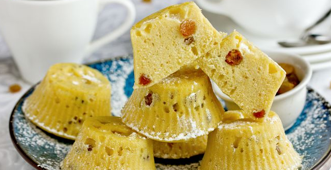 Raisin muffins with milk (microwave)