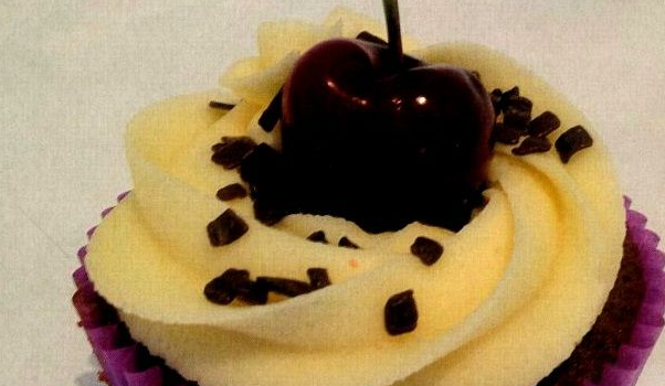 Muffins with cherry jam