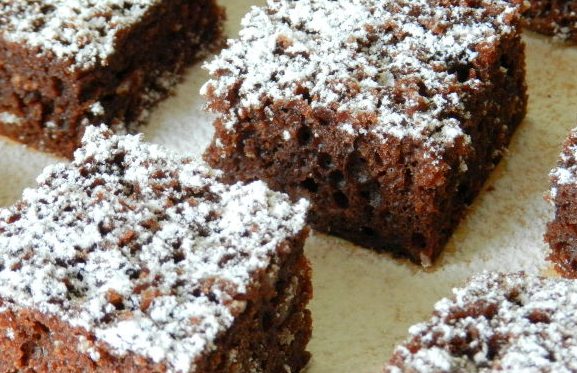 Chocolate-coconut brownie in a slow cooker