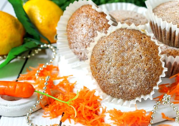 Carrot cupcakes with ginger