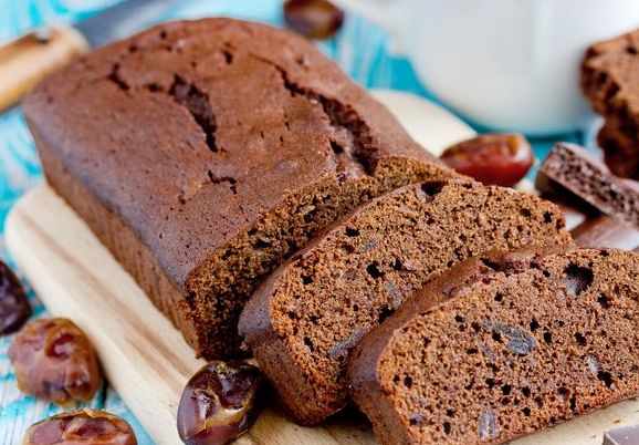 Chocolate cake with dates