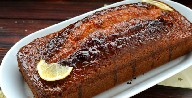 Lemon cake with syrup