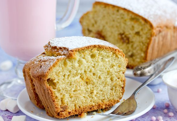 Corn cake on kefir, with raisins and orange zest