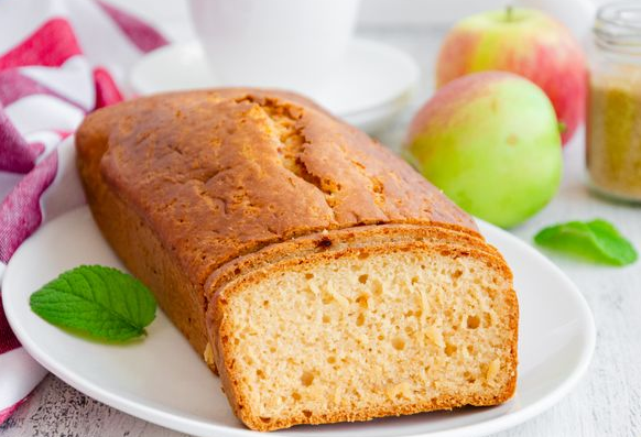 Cupcake with applesauce