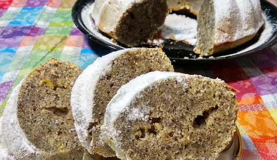 Poppy cake on kefir