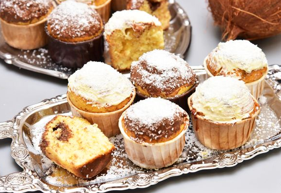 Coconut muffins with chocolate