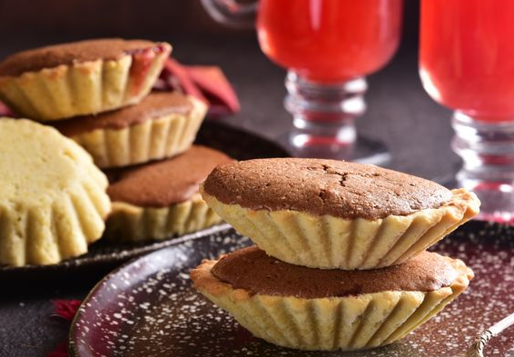 Cakes-muffins from two types of dough, with jam