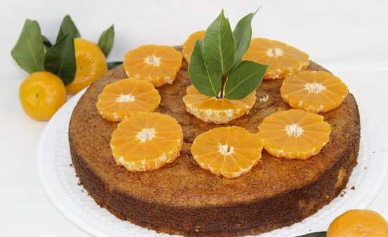 Tangerine cupcake