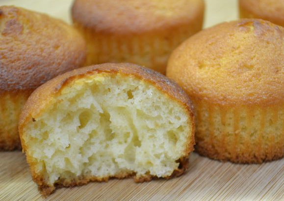 Quick yogurt cupcakes