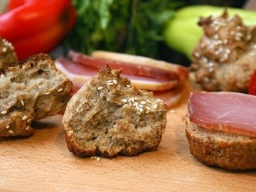 Rye buns without yeast