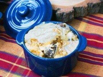 Julienne with chicken and champignons