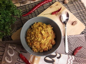 Lentils with smoked chicken and vegetables