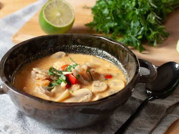 Shrimp curry soup