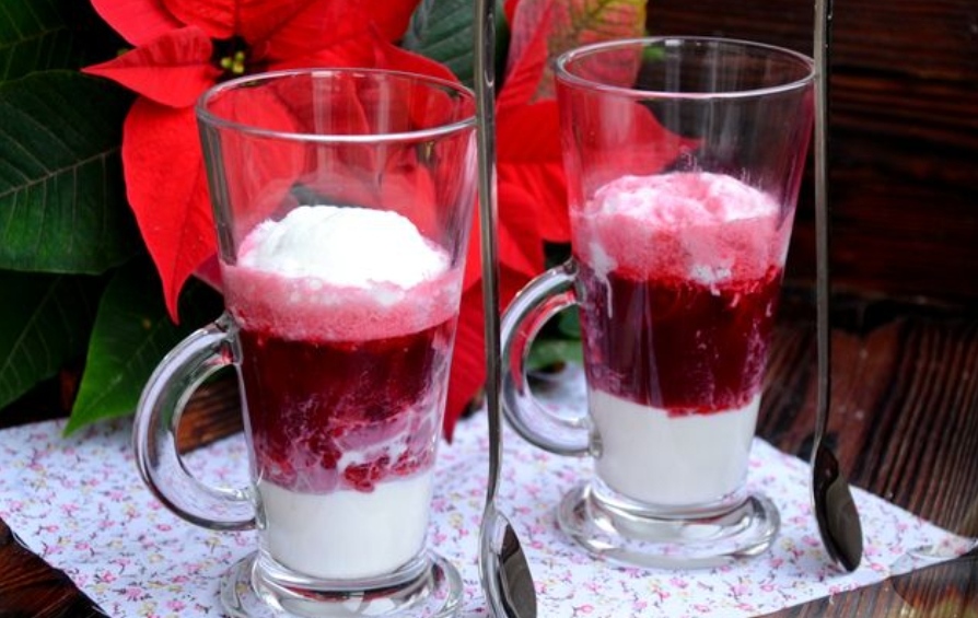 Hibiscus tea with milk