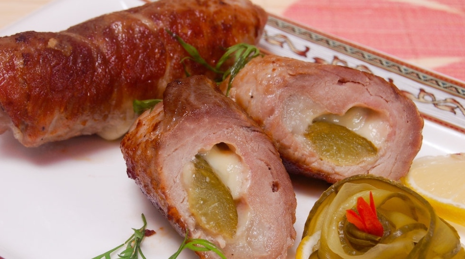 Meat rolls with cheese and pickled cucumber