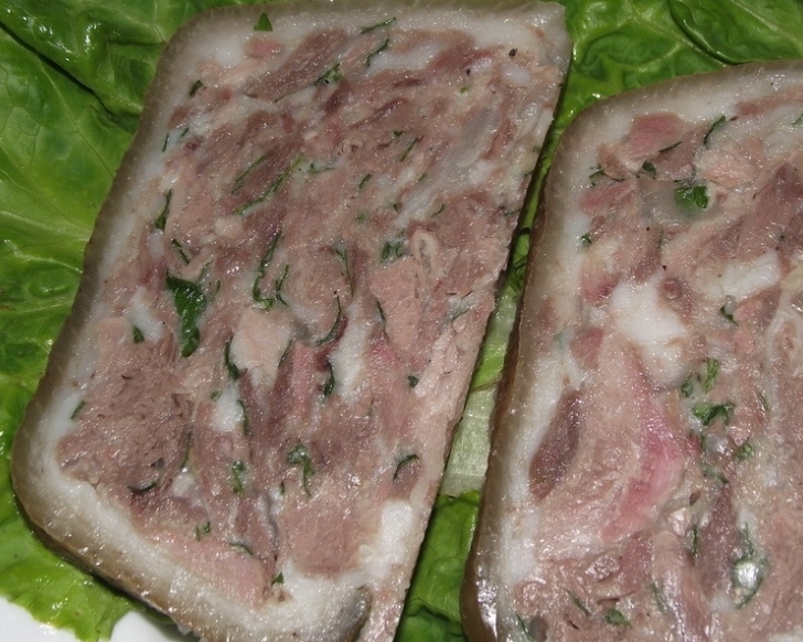 Pork shank saltison