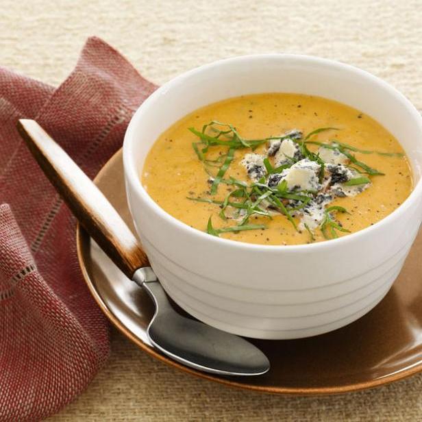 Tomato puree soup with blue cheese