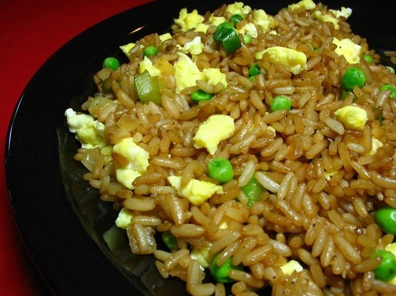 Rice with scrambled eggs and herbs