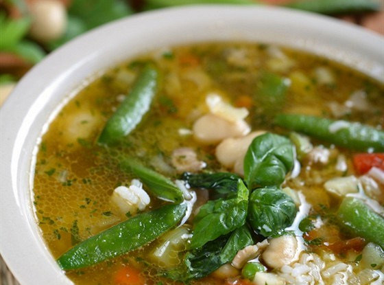 Broth with roots and rice