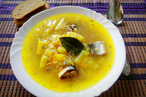 Saury soup with rice