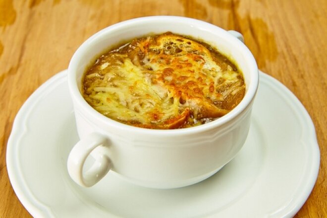 French onion soup with cheese