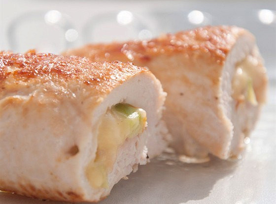 Chicken roll stuffed with rice and chickpeas