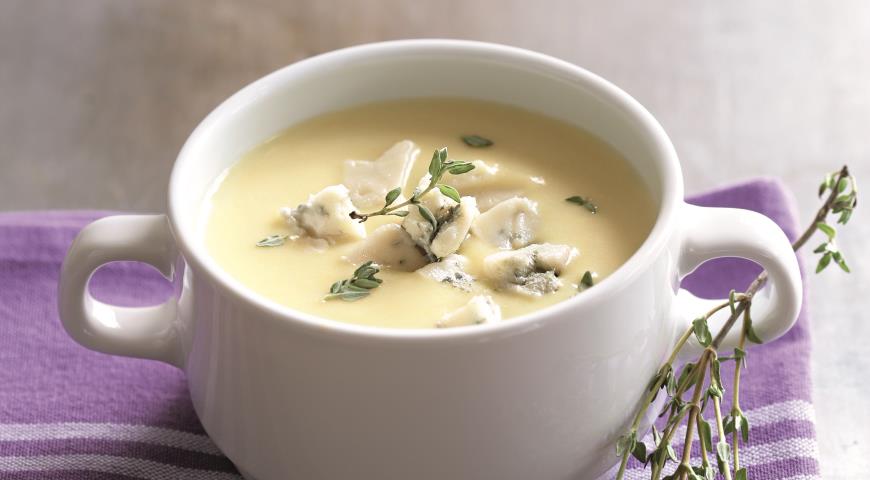 Potato soup with cheese
