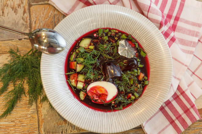 Belarusian green borscht 