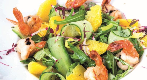 Arugula Salad with Shrimps and Orange Dressing