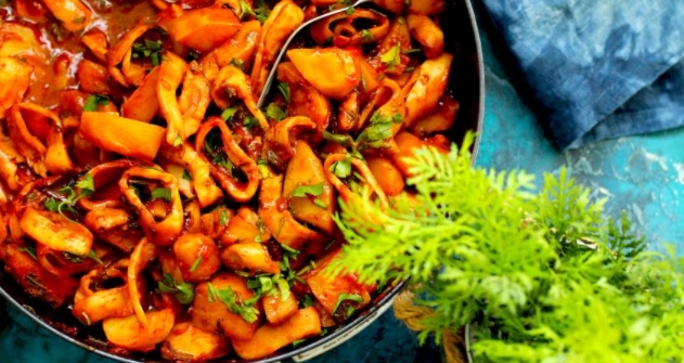 Stewed Potatoes with Squid