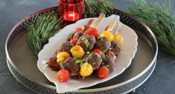 Skewers with Meatballs in Teriyaki Sauce