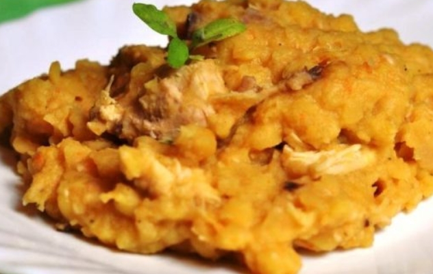Peas with Meat in a Slow Cooker