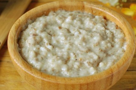 Wheat Porridge with Milk in a Slow Cooker