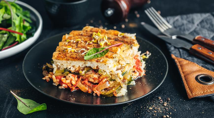 Vegetable casserole with chicken and rice