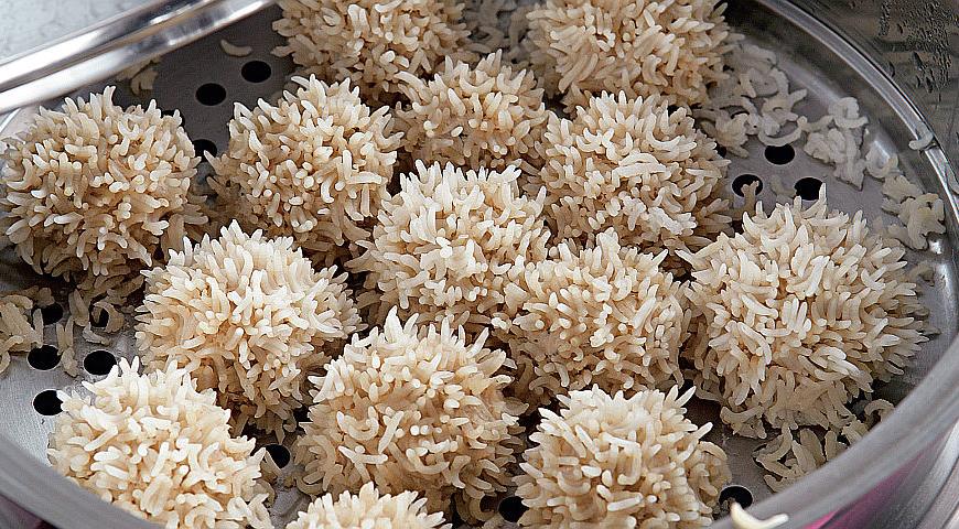Rice Balls with Spicy Chicken