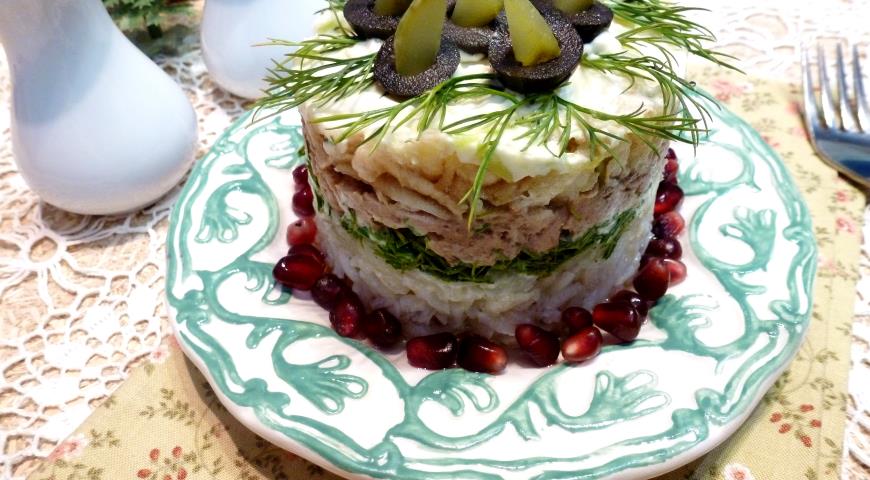 Rice, tuna and apple salad