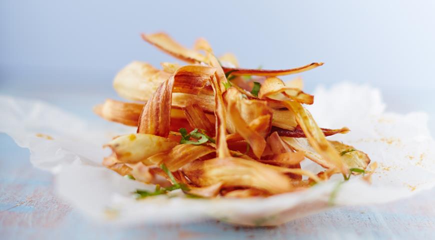 Spicy Parsnip Chips