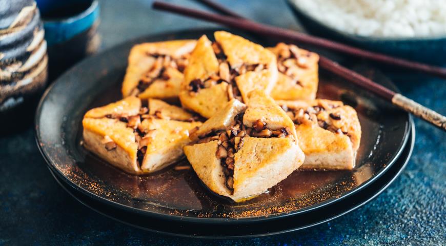 Tofu stuffed with shiitake