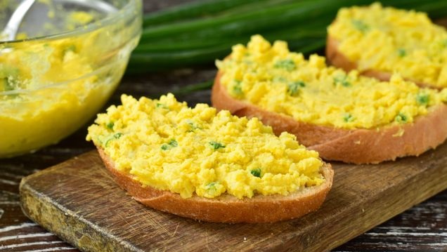 Potato and egg spread for sandwiches