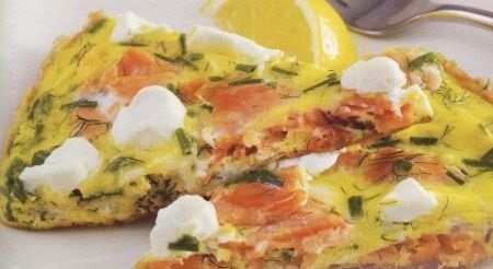 Omelet with salmon and cream cheese