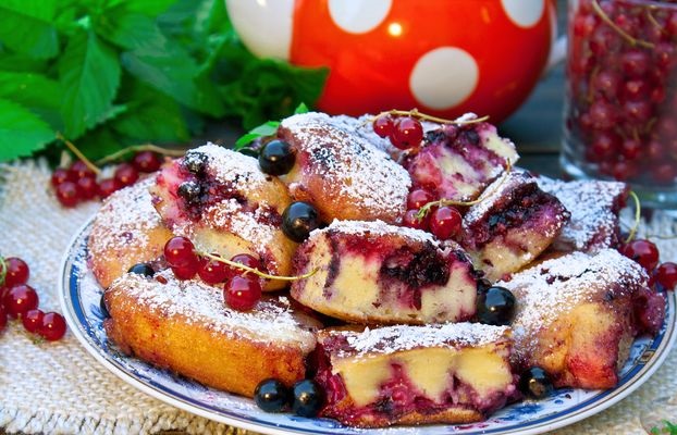 Kaiserschmarrn with currants