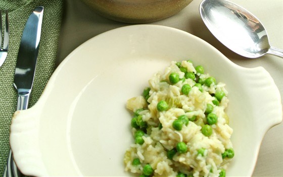 Yellow rice with peas